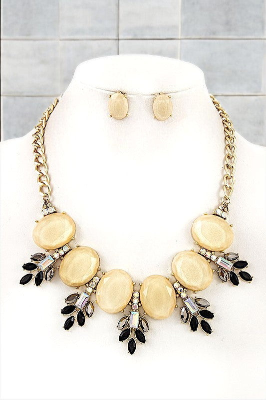 FACETED STONE CRYSTAL GEM ORNATE BIB NECKLACE SET