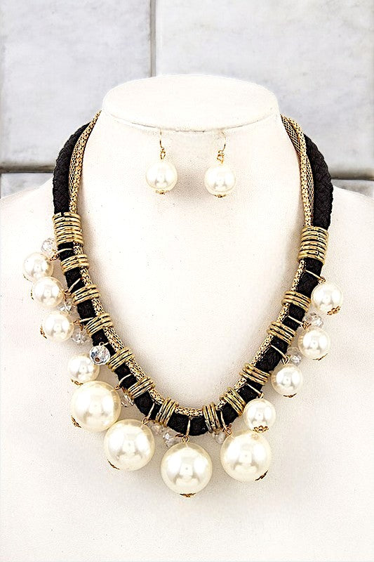 DANGLING PEARL ROPE NECKLACE SET