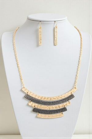 TEXTURED HAMMERED BAR LINK BIB NECKLACE SET