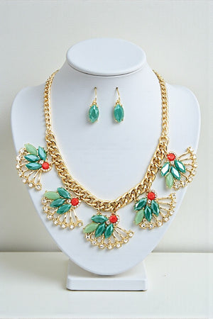 ACRYLIC SEMI FLORAL GEM BIB NECKLACE SET