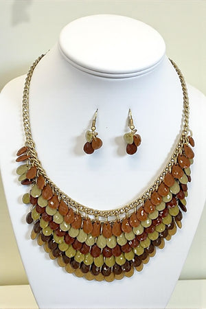 FACETED TEARDROP BEAD CLUSTER BIB NECKLACE SET