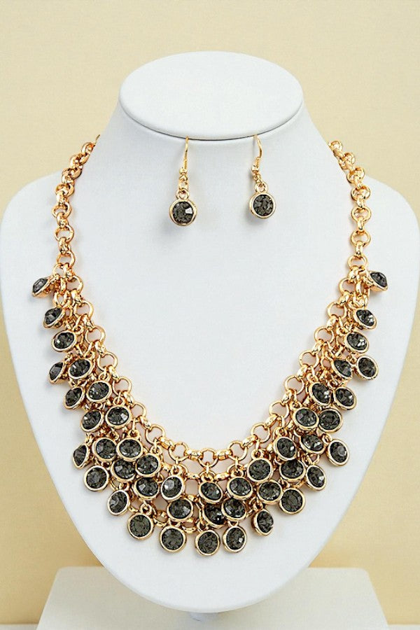 CLUSTER GEM BIB NECKLACE SET
