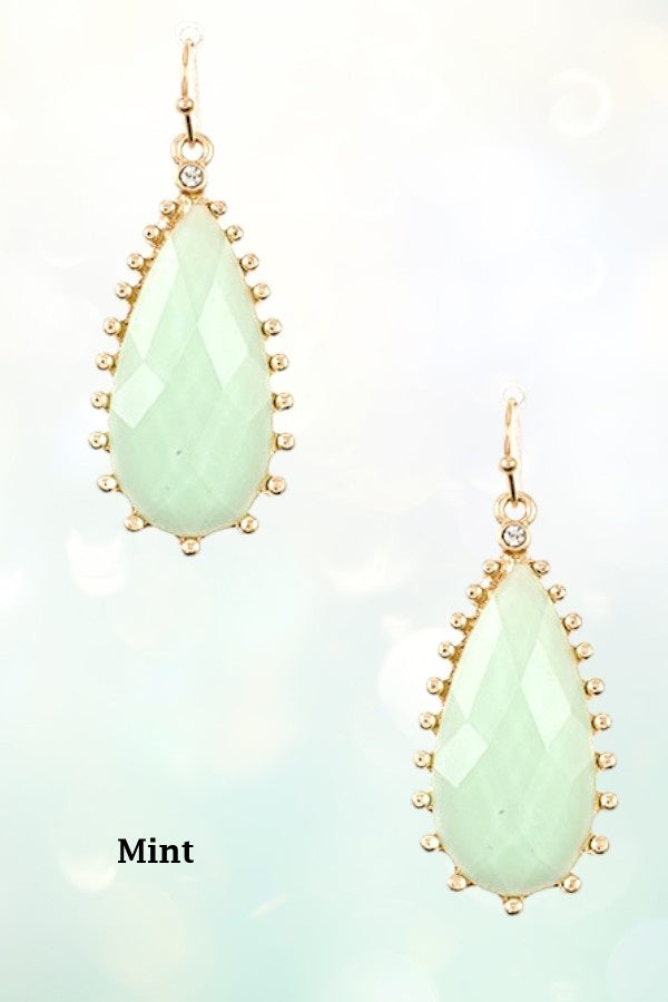FACETED TEARDROP DOTTED FRAMED DANGLE EARRING
