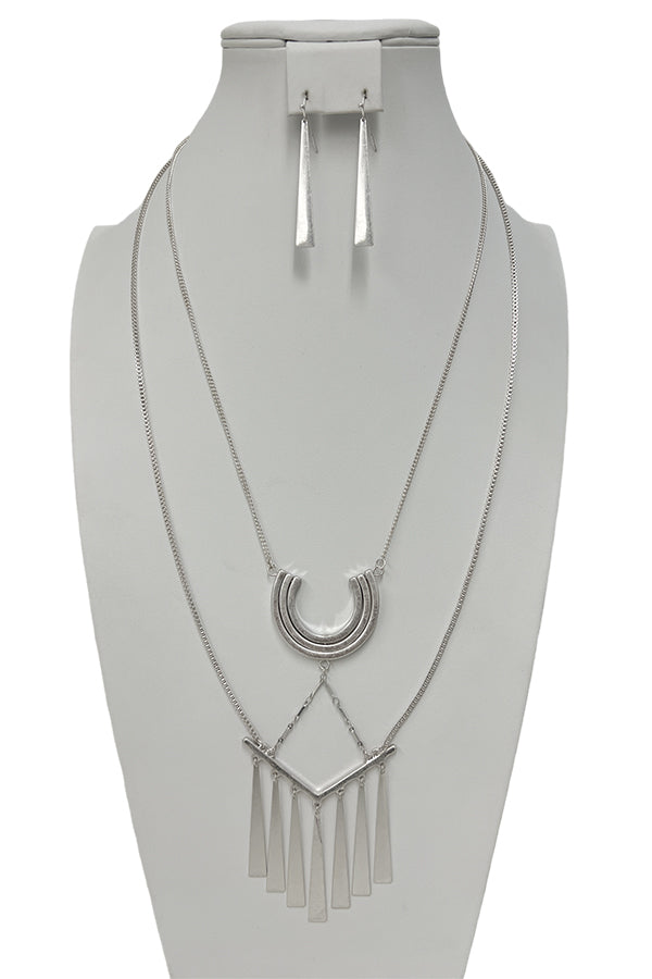 Layered Curved Pendant Bar Dangle Necklace Set