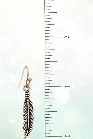 ELONGATED LEAF ETCHED DANGLE PENDANT NECKLACE