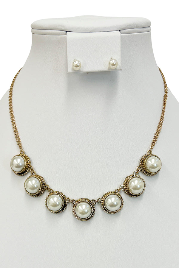 Framed Pearl Link Necklace Set