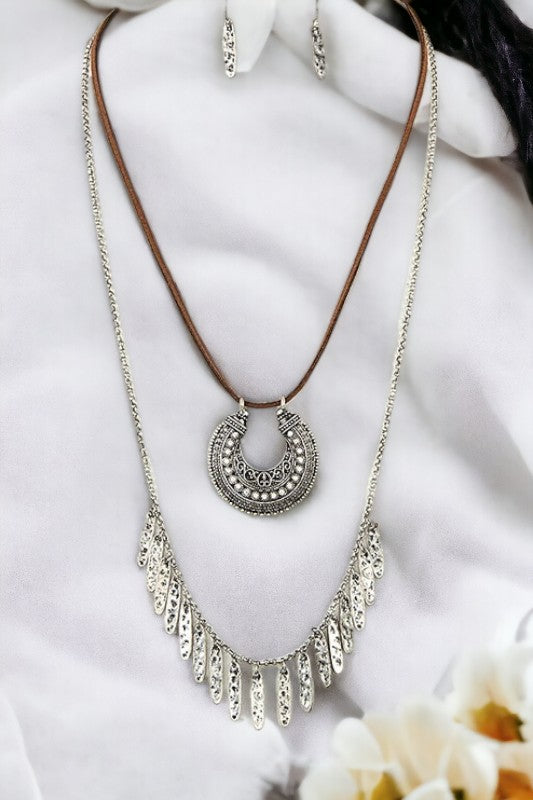 Layered Dangling Ornate Pendant Necklace Set