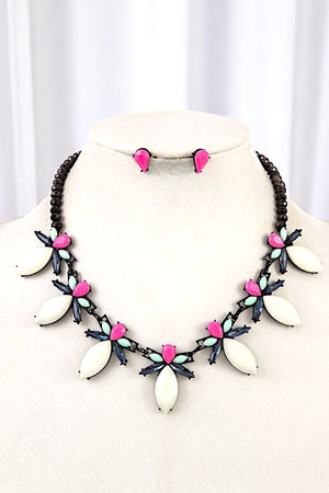 MIX GEM FRAMED STONE ORNATE NECKLACE