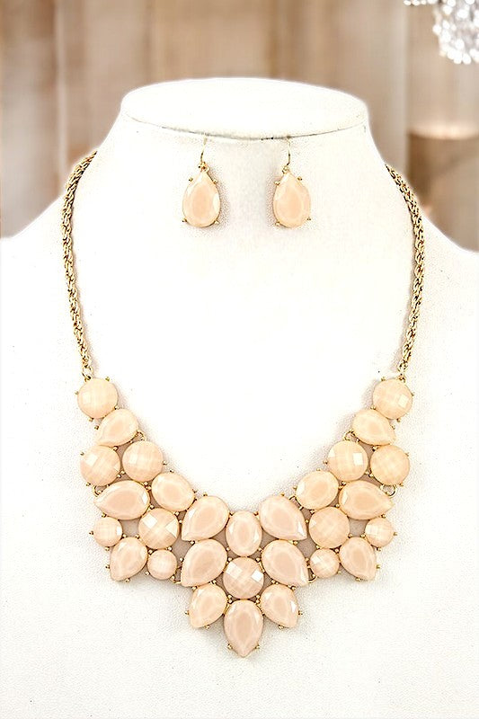 Faceted Teardrop Crystal Gems Accent Necklace Set