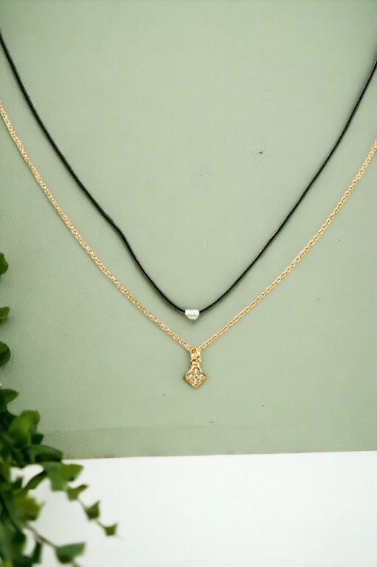 Pearl Clover Pendant Necklace