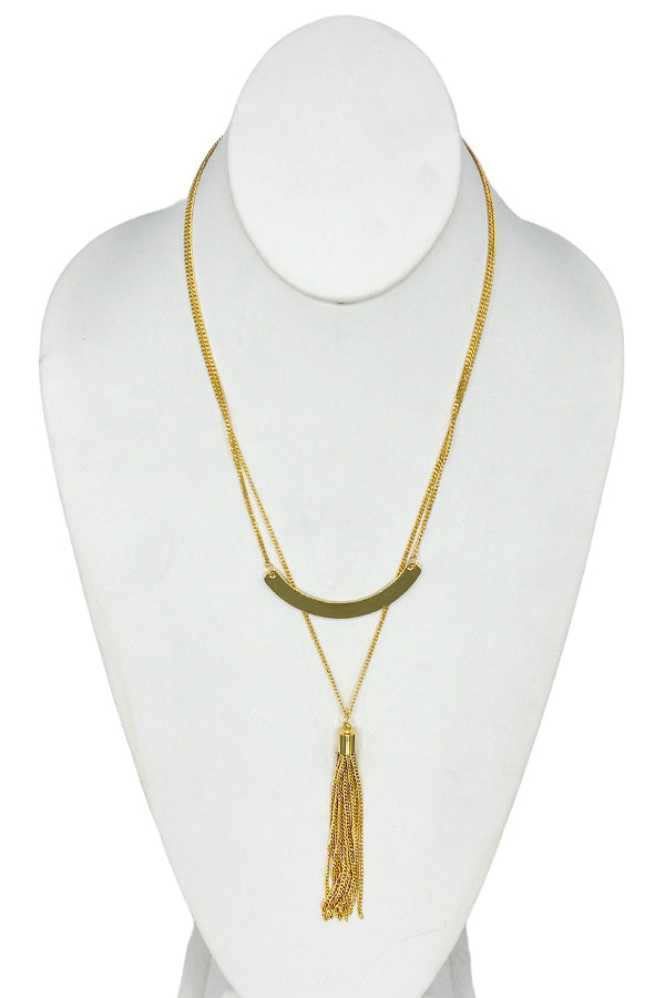 Curved Metal Chain Tassel Layerd Necklace