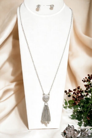 Dainty Heart Tassel Pendant Necklace