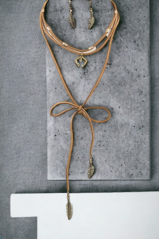Wrap Cord Curved Pendant Necklace Set