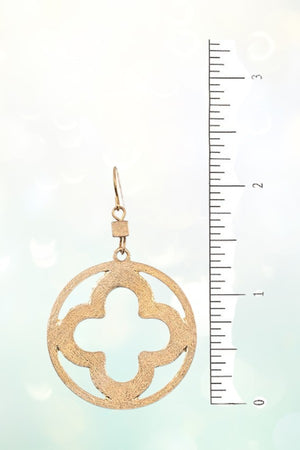 CLOVER CUT OUT DANGLE EARRING