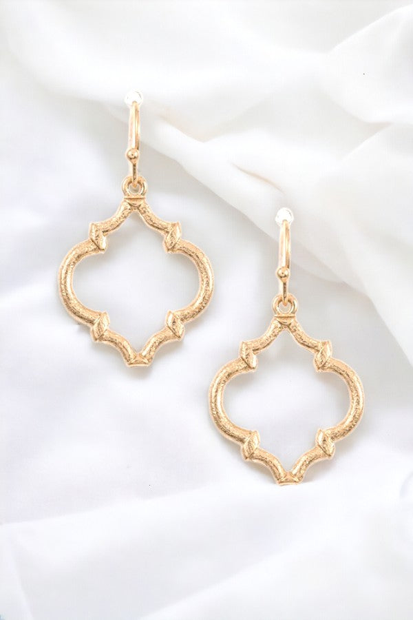 Detail Quatrefoil Dangle Earring