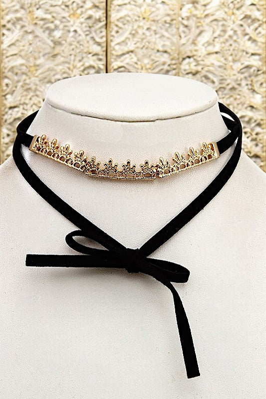 SCALLOPED METAL WRAP CHOKER NECKLACE