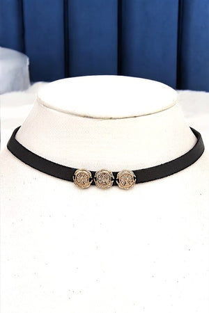 TRIPLE ETCHED PENDANT CHOKER NECKLACE