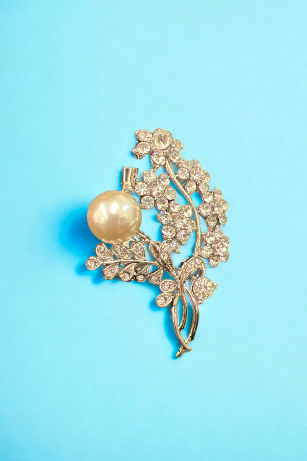 Elaborated Pearl Brooch