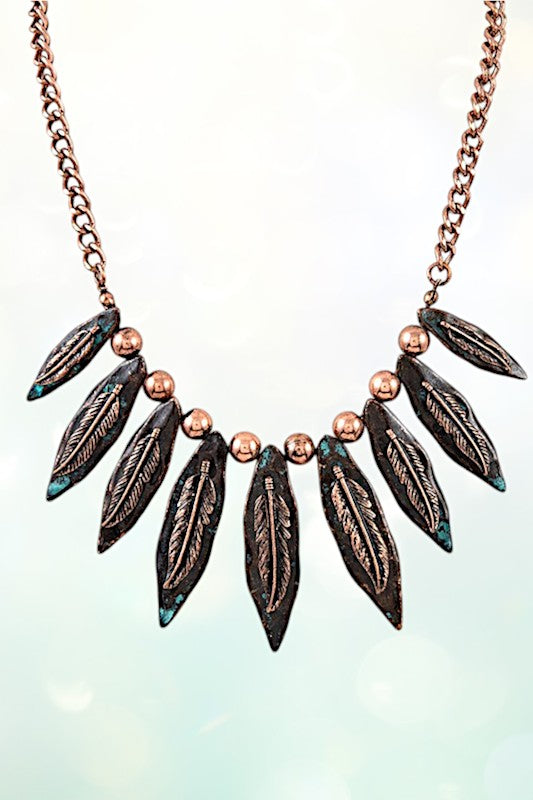 LEAF ACCENT PENDANT BIB NECKLACE