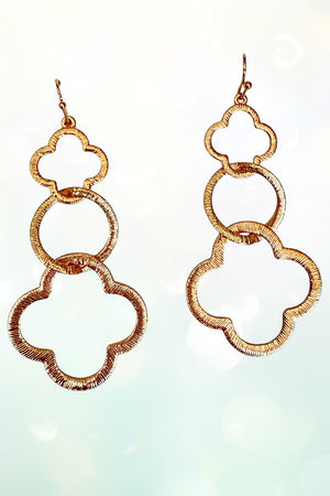CLOVER OUTLINE TRIPLE LINK DANGLE EARRING