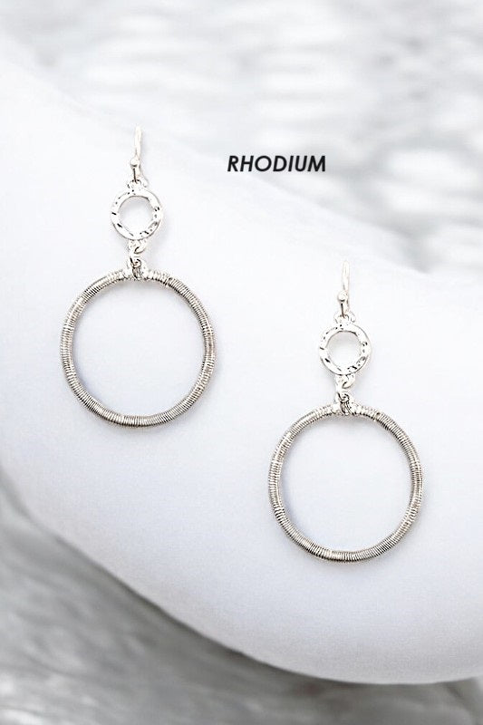 WRAPPED CIRCLE DOUBLE LINK EARRING