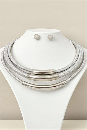 TRIPLE CORD BAR ACCENT NECKLACE SET