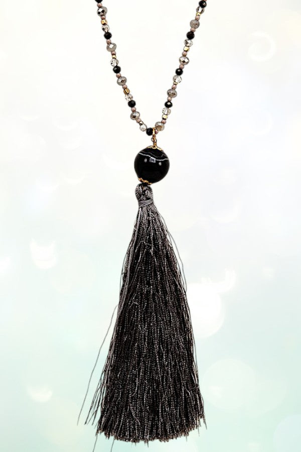 ELONGATED BEADED TASSEL PENDANT NECKLACE
