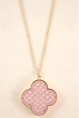 CLOVER FRAMED CUT OUT PENDANT NECKLACE SET