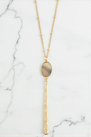 OVAL LINK HAMMERED BAR PENDANT NECKLACE