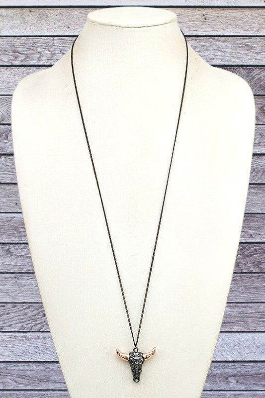 ELONGATED BULL HEAD PENDANT NECKLACE