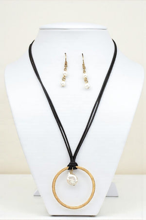 PEARL PENDANT CORD NECKLACE SET