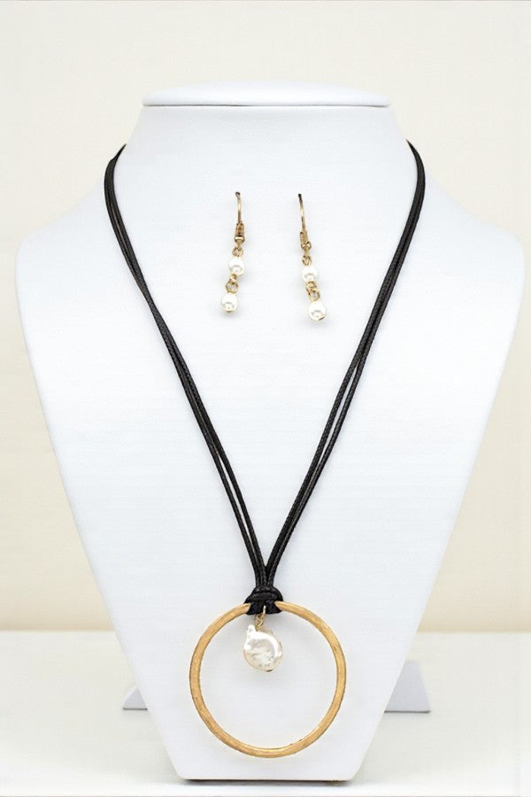 PEARL PENDANT CORD NECKLACE SET