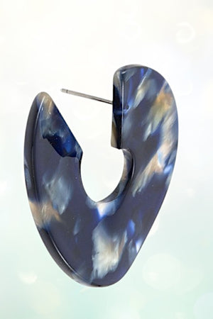 SEMI ROUND ACRYLIC WAVED POST EARRING