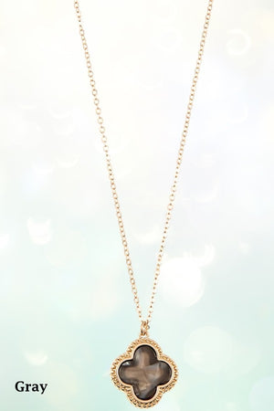 CLOVER ACETATE PENDANT NECKLACE