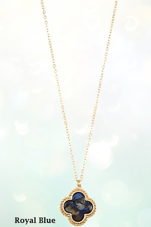 CLOVER ACETATE PENDANT NECKLACE