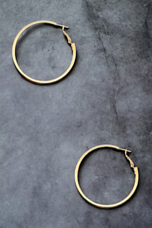 SOLID HOOP EARRING