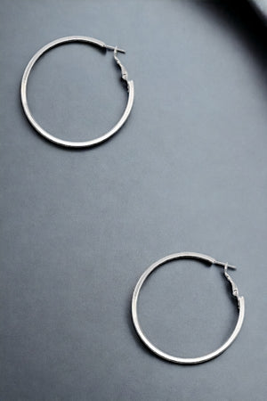 SOLID HOOP EARRING