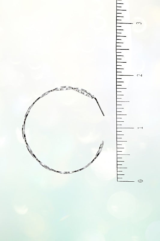 CIRCLE LINK SEMI HOOP EARRING