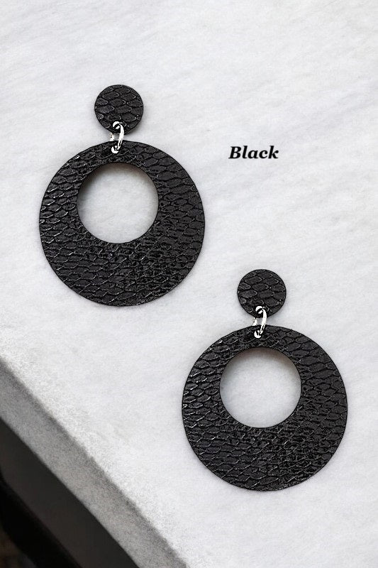 SNAKE PATTERN ROUND DROP EARRING