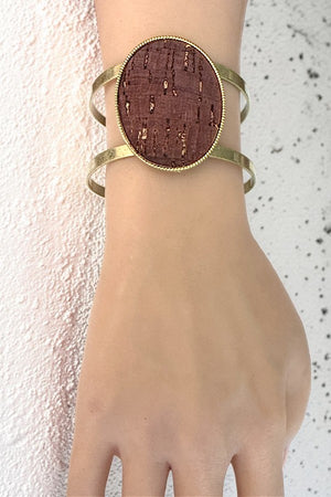 OVAL CORK ACCENT GOLD FRAME CUFF BRACELET