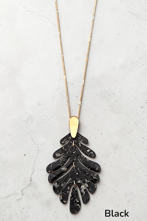 ACETATE LEAF PENDANT ELONGATED GOLD CHAIN NECKLACE