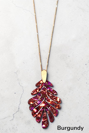 ACETATE LEAF PENDANT ELONGATED GOLD CHAIN NECKLACE