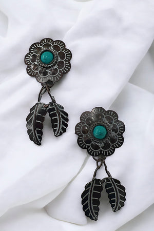 Floral Detail Dangle Earring