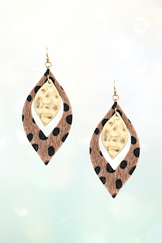 ANIMAL PRINT DANGLE HAMMERED EARRING