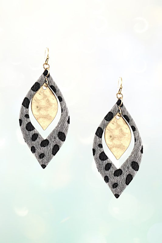 ANIMAL PRINT DANGLE HAMMERED EARRING