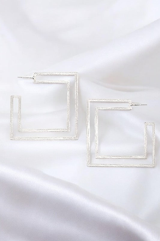 SQUARE CUT OUT EARRING