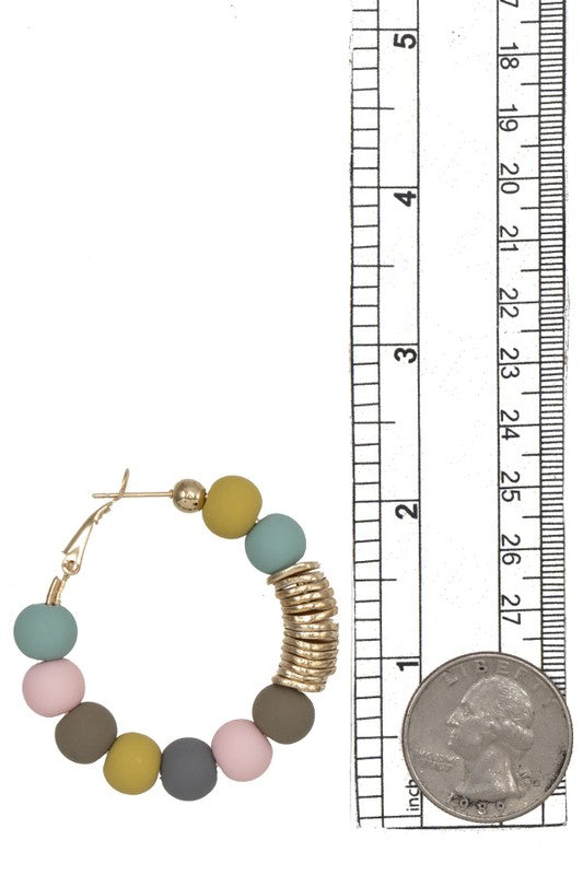 DISK CLAY BEAD HOOP EARRING