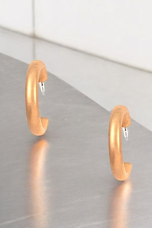 SEMI HOOP TUBE EARRING