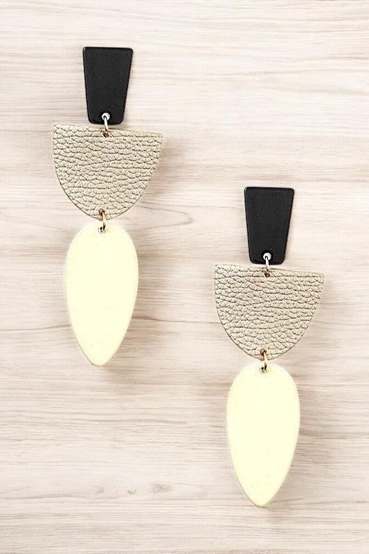 GEO LINK SHAPE DROP EARRING