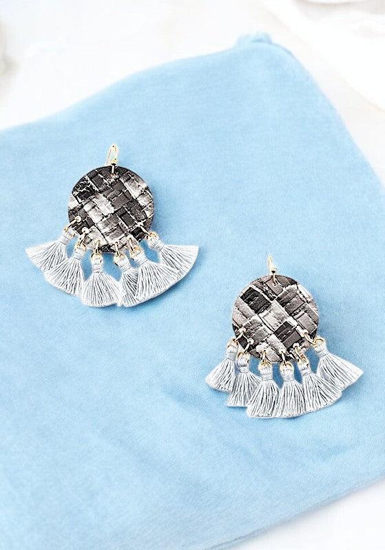 QUILTED LIKE PATTERN TASSEL EARRING